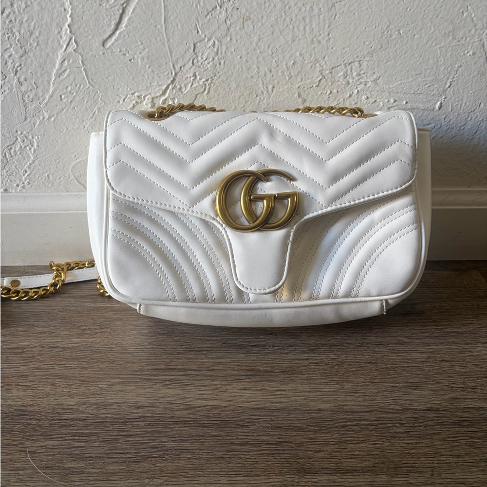Gucci White Matelassé GG Marmont Crossbody Bag with Gold Hardware